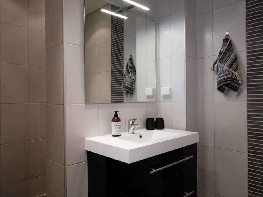 In The Heart Of Brosundet! Fully Equipped 3 Bed Room Ap Alesund Ngoại thất bức ảnh